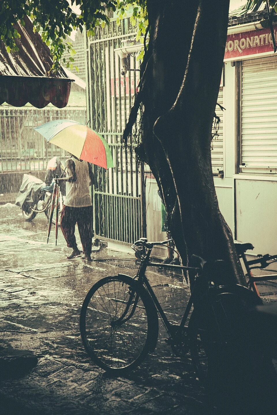 The street beside Port Louis Central Market