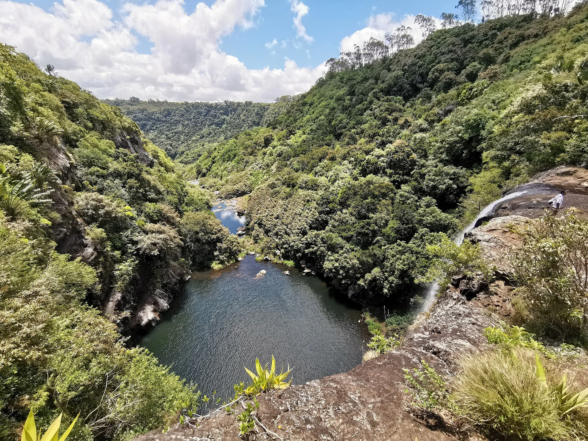 The pools and green gorge at Tamarind Falls